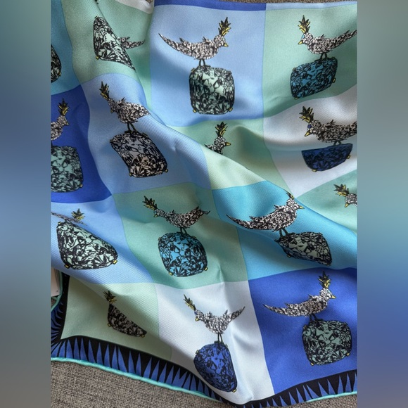 Tiffany & Co. Silk Skarf - Picture 12 of 12